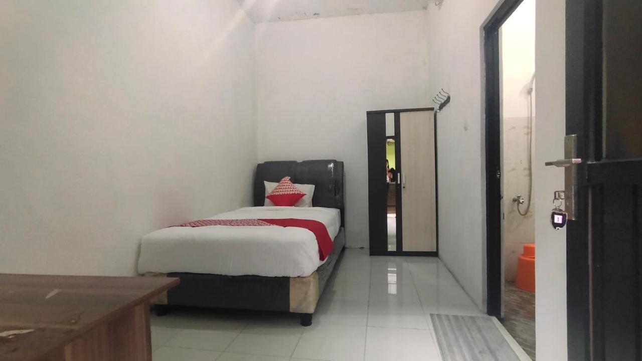 Oyo 90157 Griya Andon Syariah Hotel Cirebon Eksteriør billede