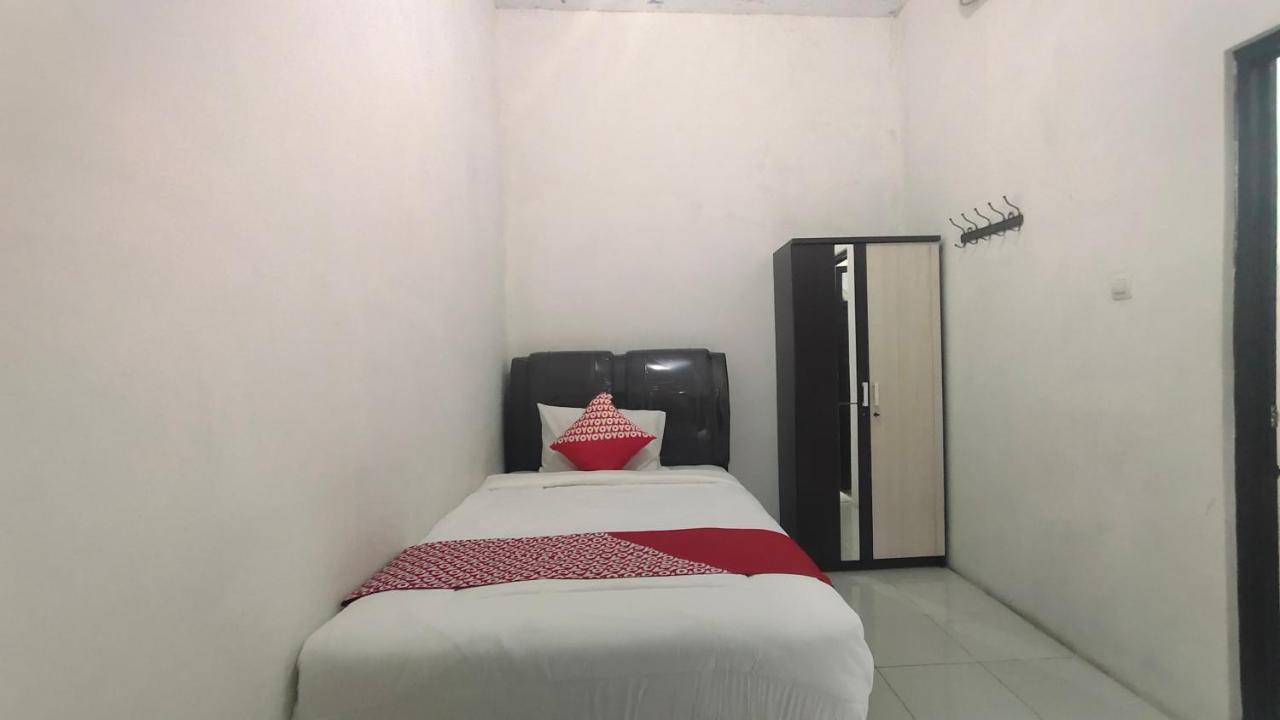 Oyo 90157 Griya Andon Syariah Hotel Cirebon Eksteriør billede