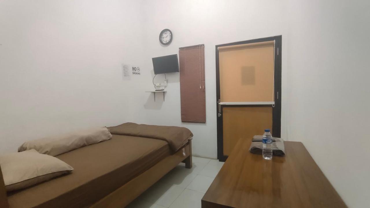 Oyo 90157 Griya Andon Syariah Hotel Cirebon Eksteriør billede